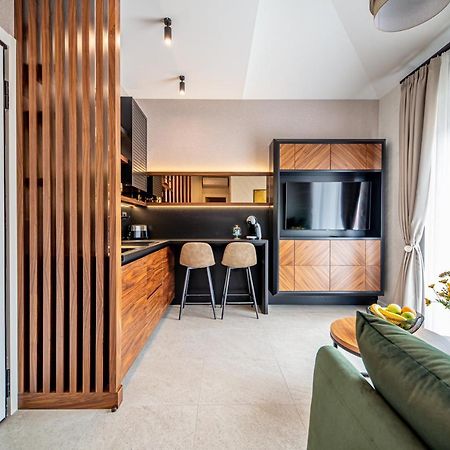 Enyana Luxury Suites Kotor Bagian luar foto