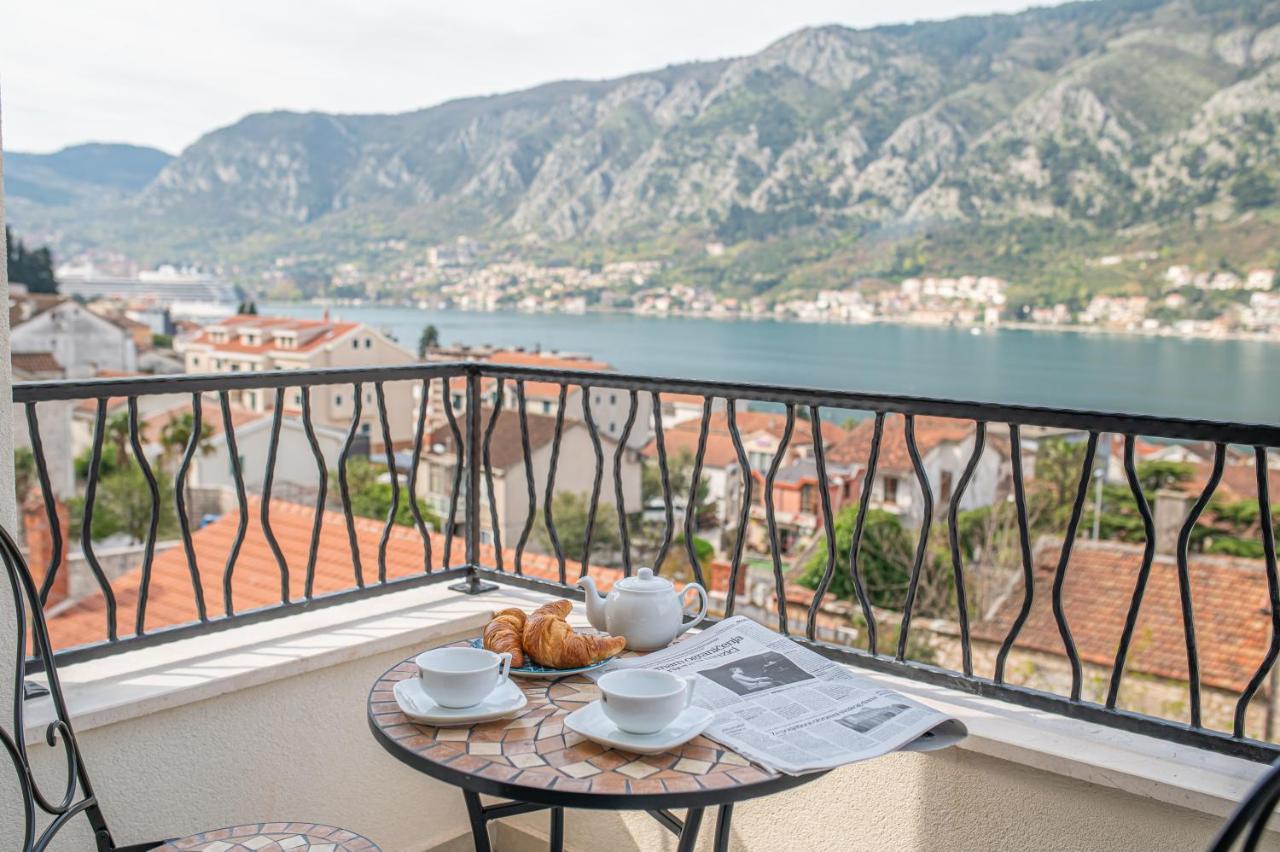 Enyana Luxury Suites Kotor Bagian luar foto