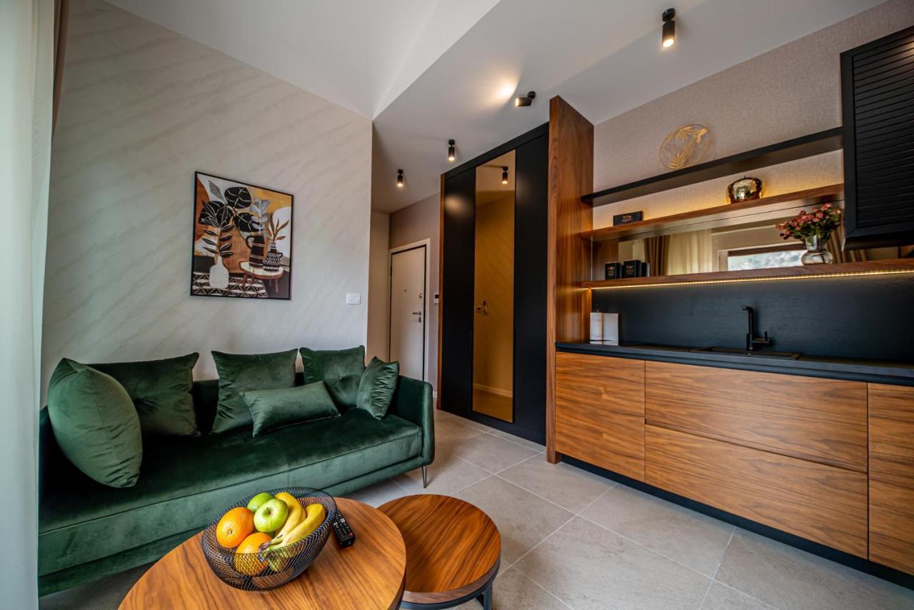 Enyana Luxury Suites Kotor Bagian luar foto