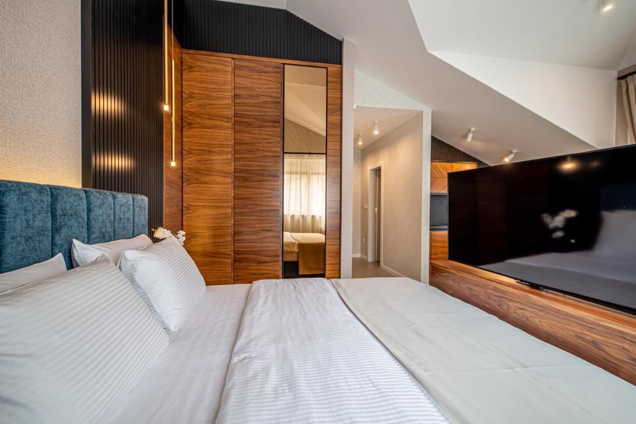 Enyana Luxury Suites Kotor Bagian luar foto