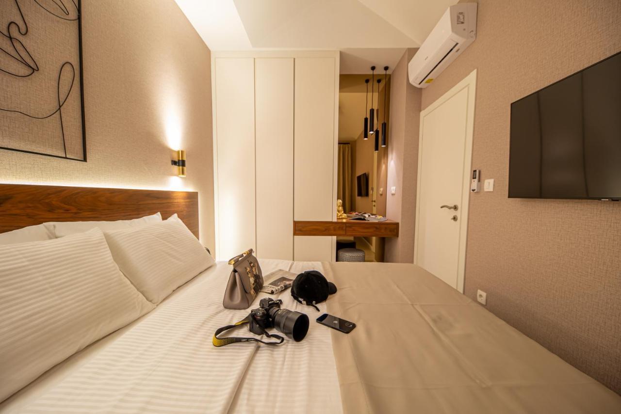 Enyana Luxury Suites Kotor Bagian luar foto