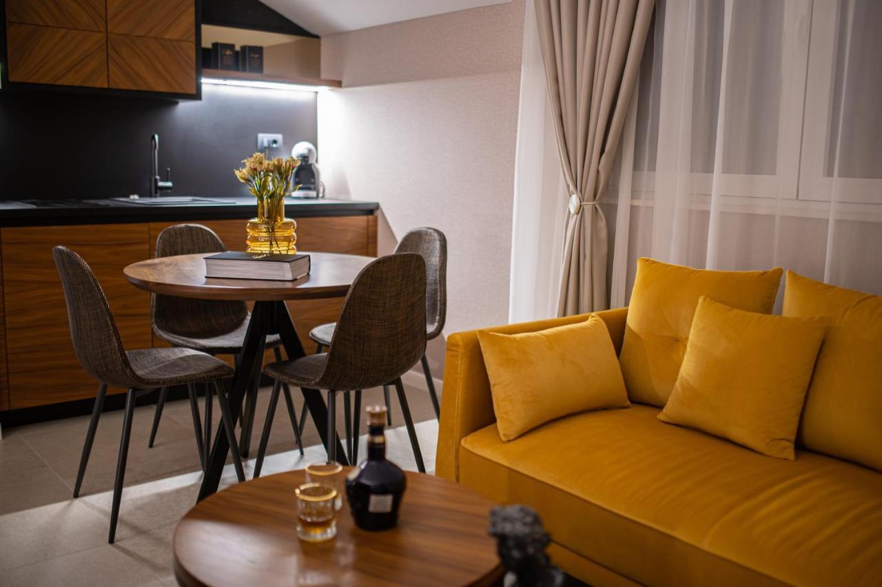 Enyana Luxury Suites Kotor Bagian luar foto