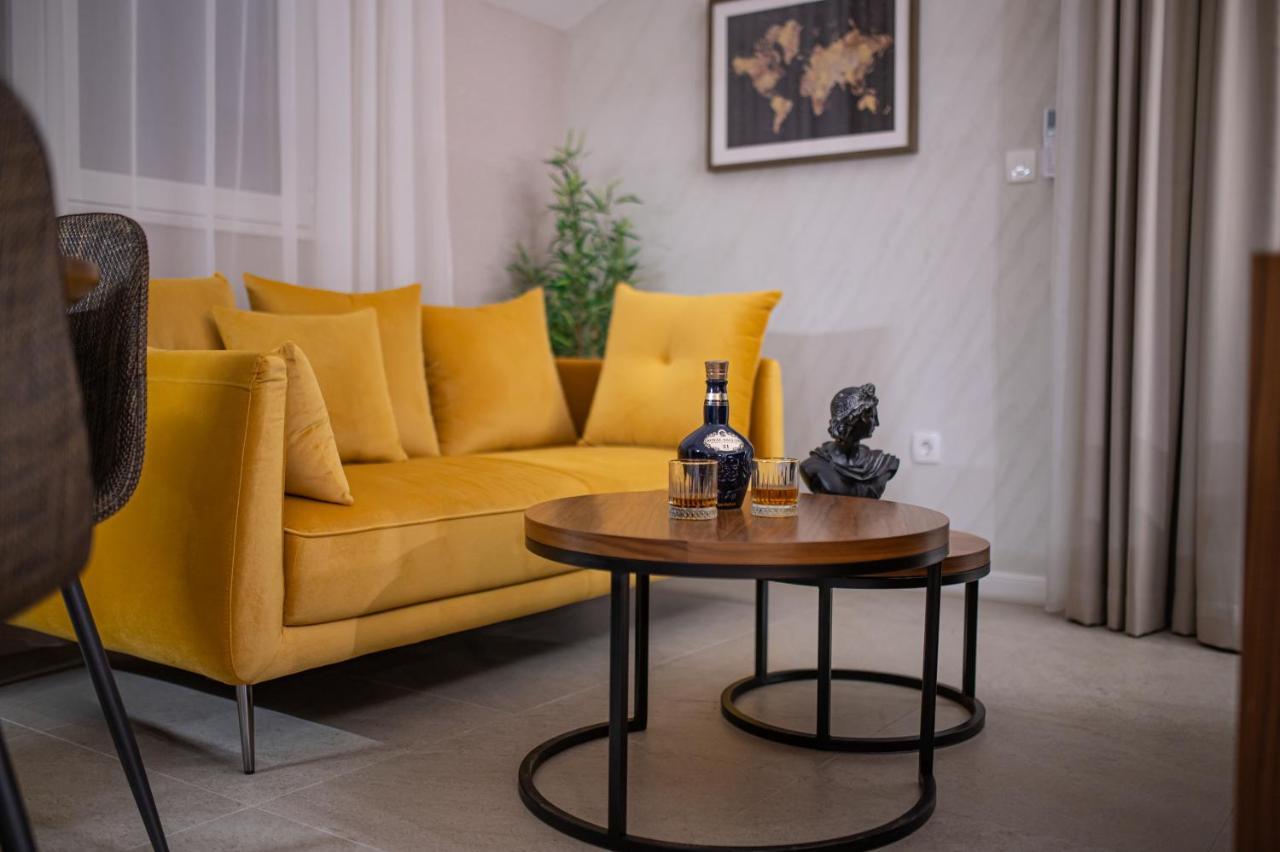 Enyana Luxury Suites Kotor Bagian luar foto